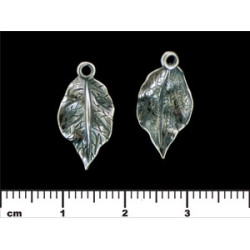 Detailed Leaf Pendant 20/10mm : Antique Silver 	