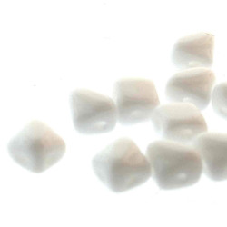 2 Hole Silky 5mm Chalk 40Bd/St 6St/Bg