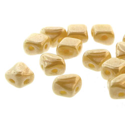 2 Hole Silky 5mm Ivory Luster 40Bd/St 6St/Bg