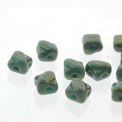 2 Hole Silky 5mm Green Turq Lumi 40Bd/St 6St/Bg